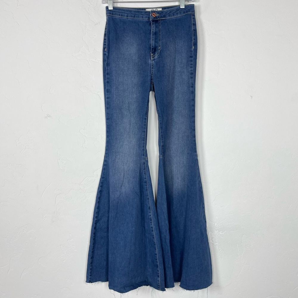 Free People Jeans Denim Float on Flare Super Wide Leg Boho Medium Wash Blue‎